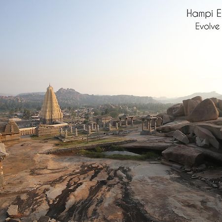 Evolve Back Hampi Hotell Eksteriør bilde