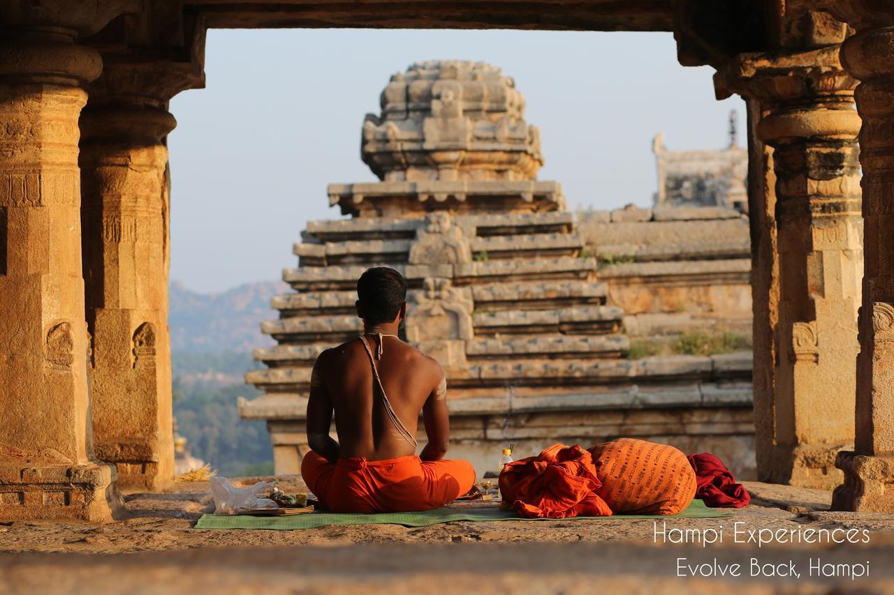 Evolve Back Hampi Hotell Eksteriør bilde